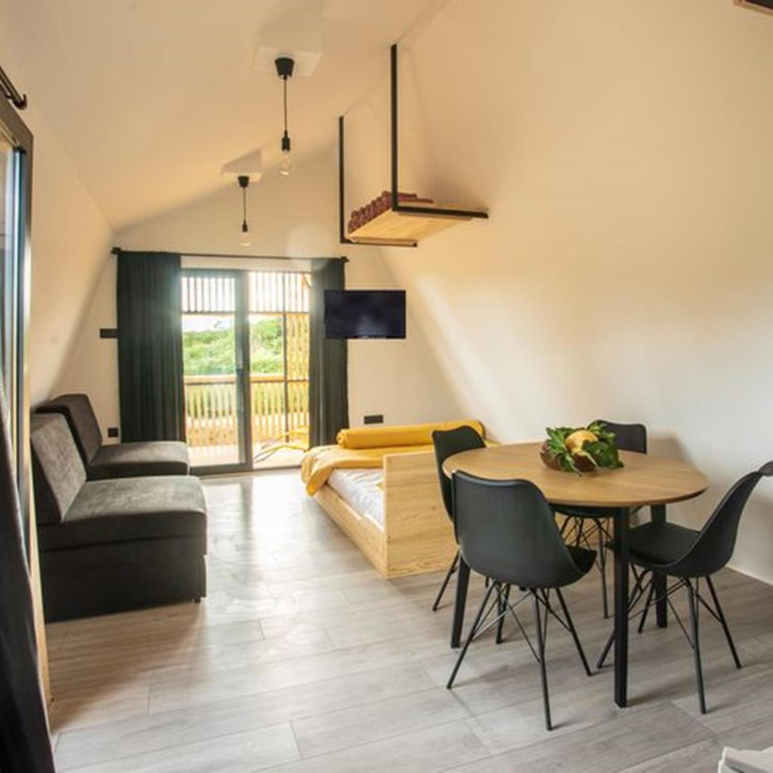 Glamping House Two Rivers 루브스키 외부 사진
