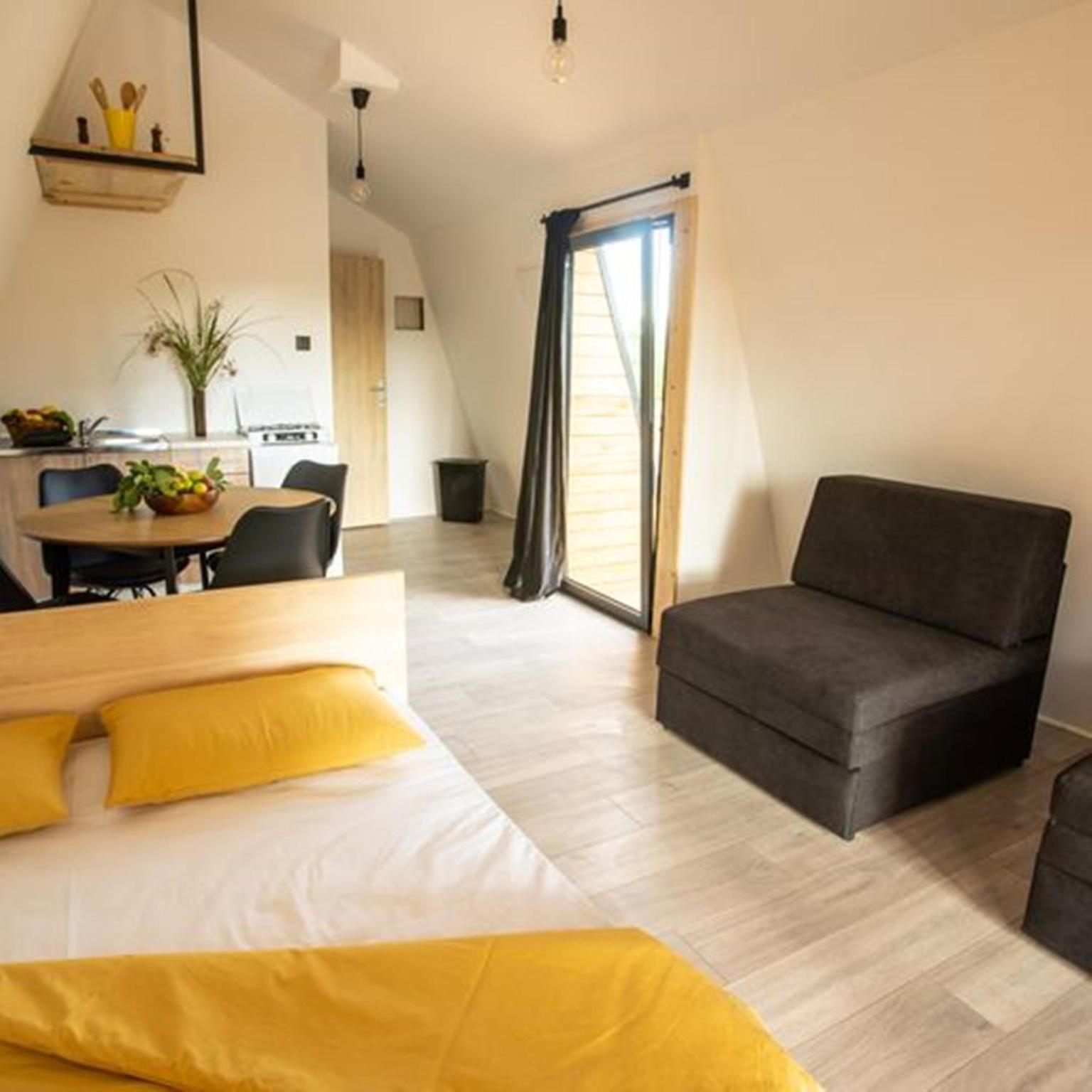 Glamping House Two Rivers 루브스키 외부 사진
